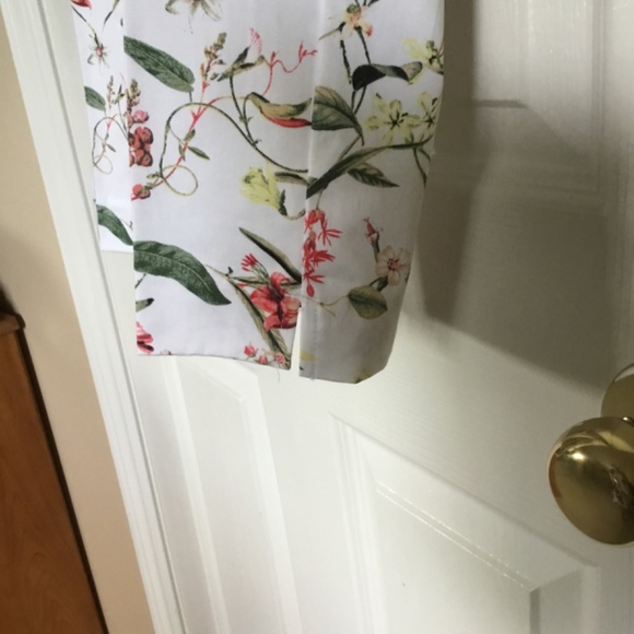 NWOT Cropped Pants - Picture 4 of 10